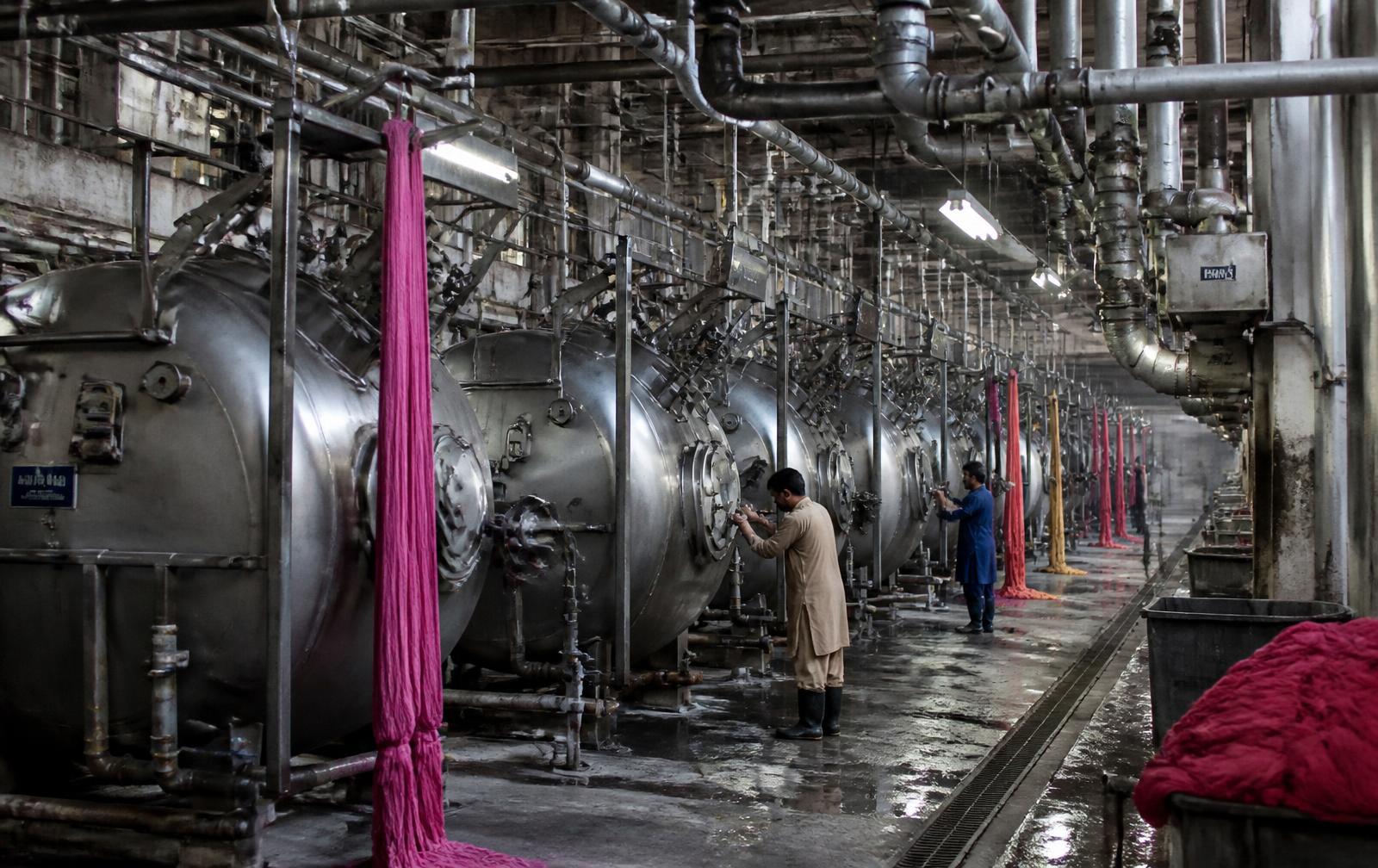 Dyeing house · Steam, liquor and chemical service